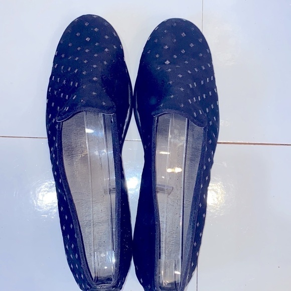 Aerosoles black fabric loafers with gunmetal studs. Padded. Traction soles. 8.5 - Picture 5 of 9